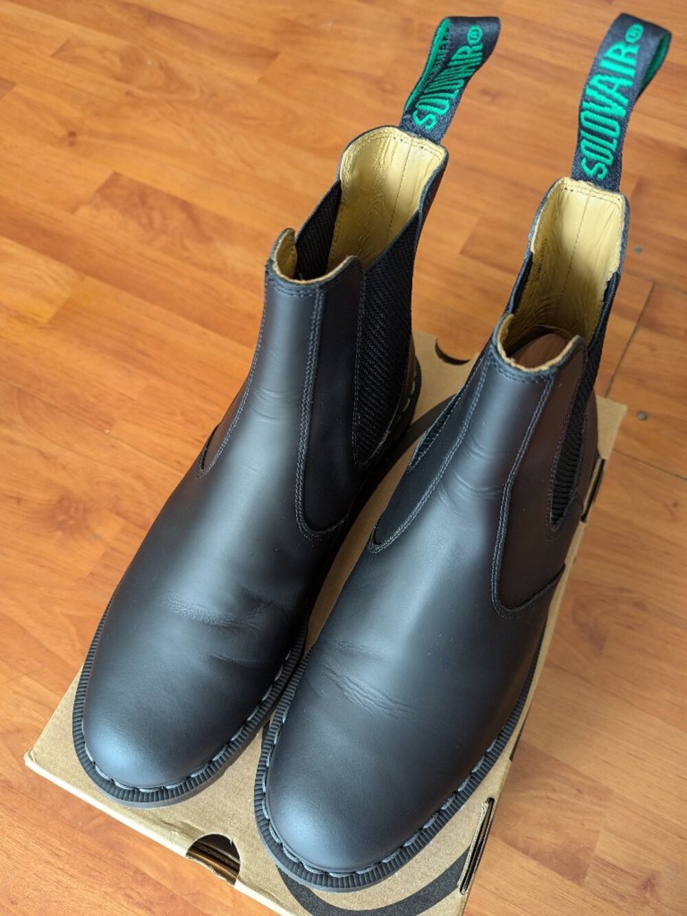 Solovair Dealer Chelsea Boots - Black Greasy Leather - UK 8 / US Mens 9